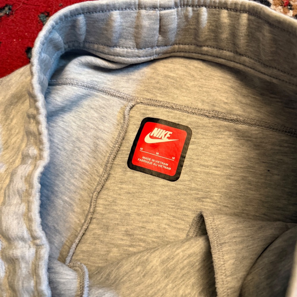 Nike Tech Fleece Mens Medium Grey Heather Straight Leg Joggers Sweatpants Bungee - Picture 4 of 5